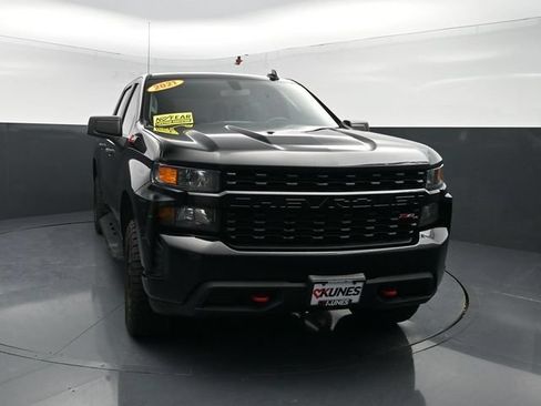 Used 2021 Chevrolet Silverado 1500 Custom Trail Boss w/ Midnight Edition AWD/4WD image 2