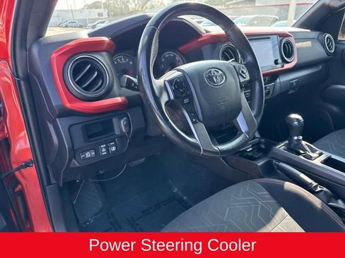 Used 2017 Toyota Tacoma TRD Off-Road image 21