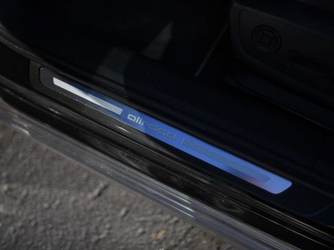 Used 2020 Audi A6 3.0T allroad Premium Plus w/ Audi Side Assist Package image 14