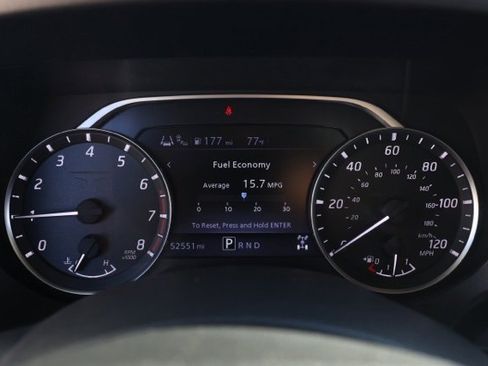 Certified 2022 Nissan Titan SV image 27