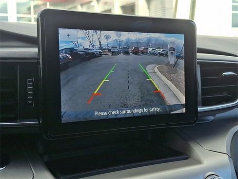 Used 2022 Ford Explorer XLT w/ Equipment Group 202A image 18