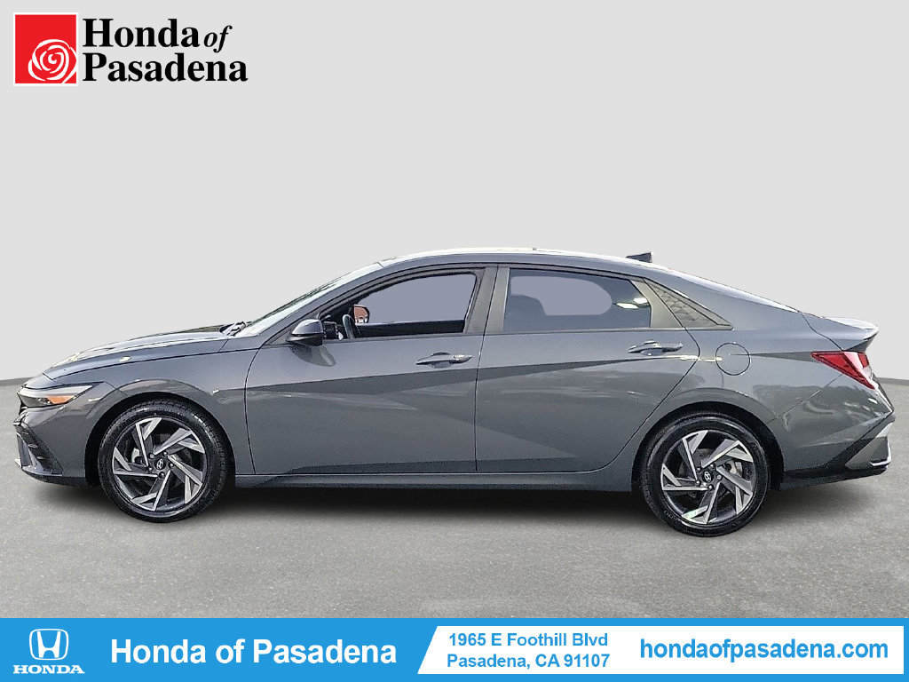Used 2025 Hyundai Elantra Sport FWD image 6