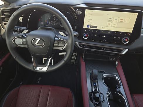 Used 2024 Lexus RX 500h F Sport w/ Convenience Package image 29