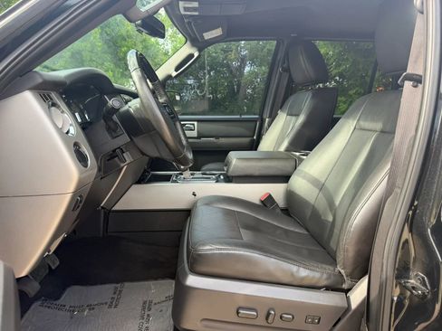 Used 2014 Ford Expedition Limited image 10
