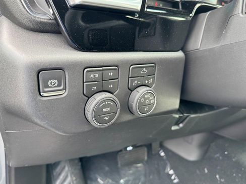 New 2026 Chevrolet Silverado 1500 RST AWD/4WD image 39