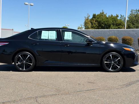 Used 2020 Toyota Camry XSE FWD image 6