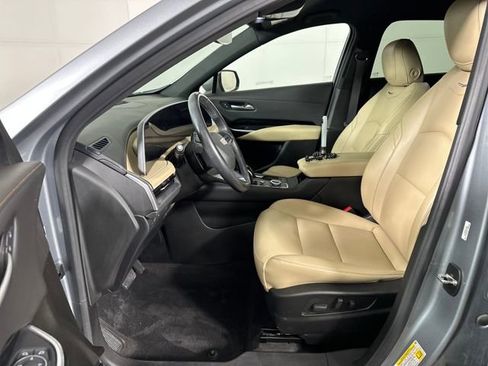 Used 2024 Cadillac XT4 Luxury image 11