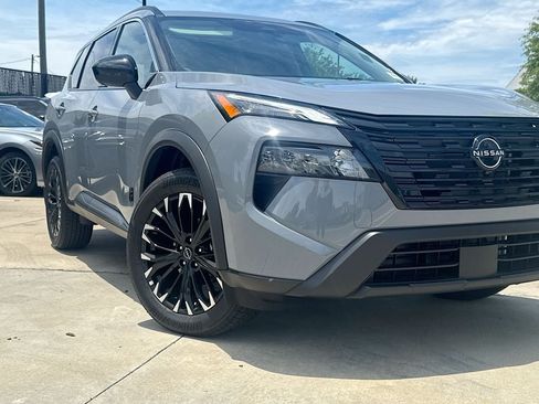 Used 2026 Nissan Rogue Dark Armor FWD image 9