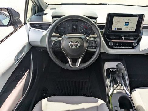 Used 2025 Toyota Corolla SE FWD image 15