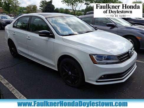 Used 2018 Volkswagen Jetta Sport FWD image 1
