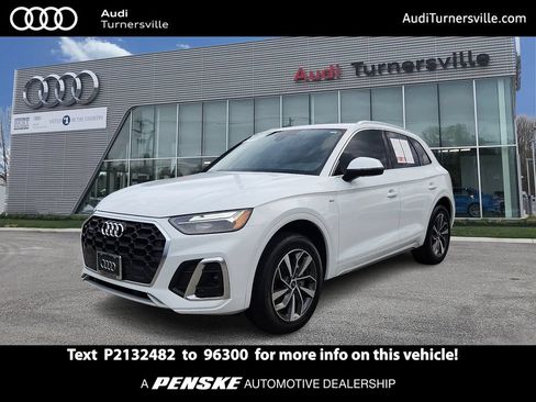 Certified 2023 Audi Q5 2.0T Premium w/ Convenience Package AWD/4WD image 1