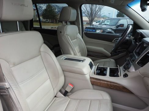 Used 2016 GMC Yukon Denali image 21