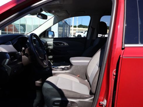 Used 2018 Chevrolet Traverse LT FWD image 10