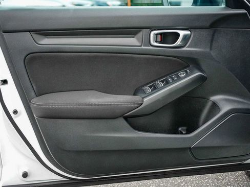 Used 2023 Honda Civic Sport image 18