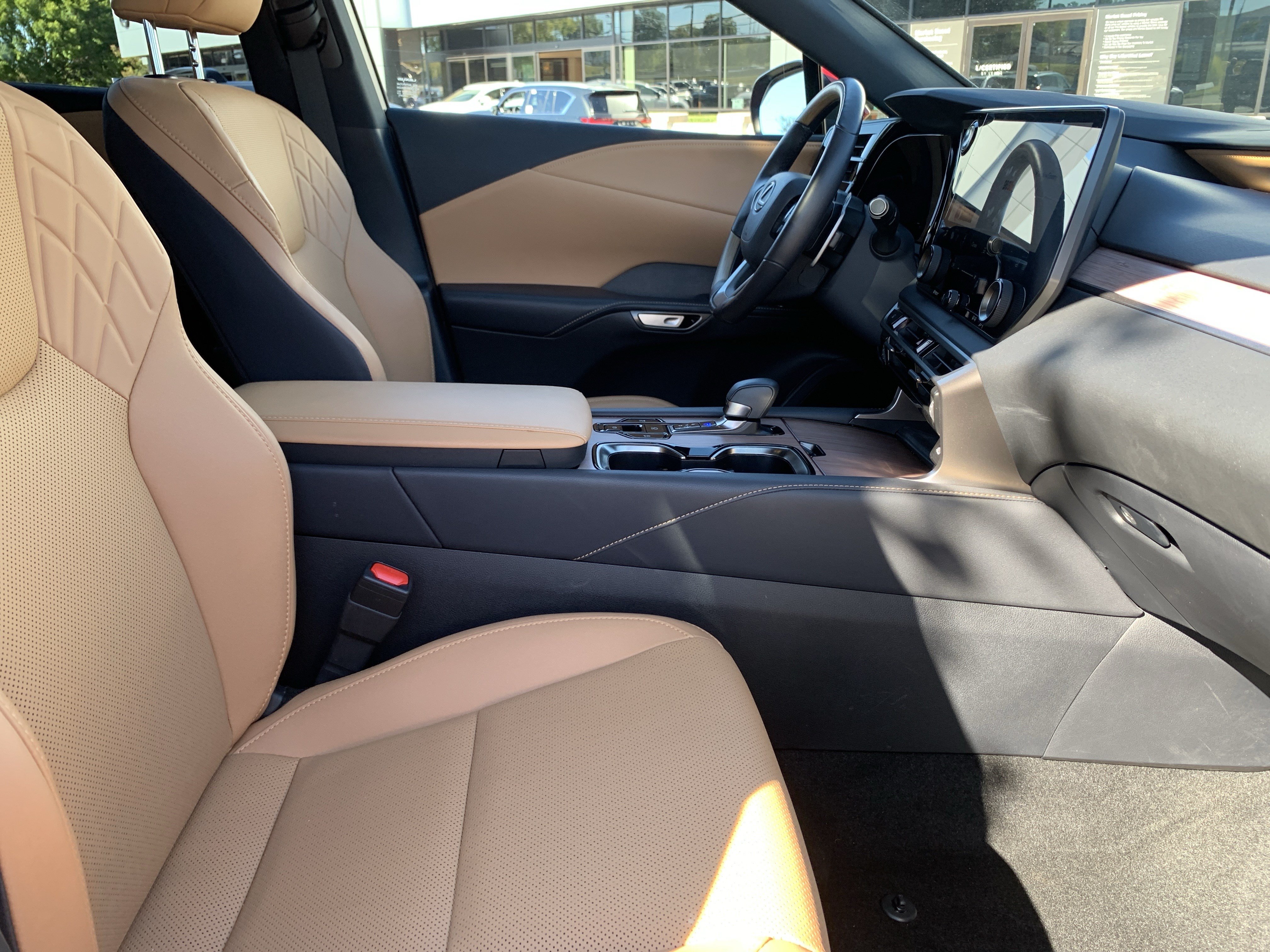 Used 2026 Lexus RX 350 Premium w/ Accessory Package (Z1) FWD image 35