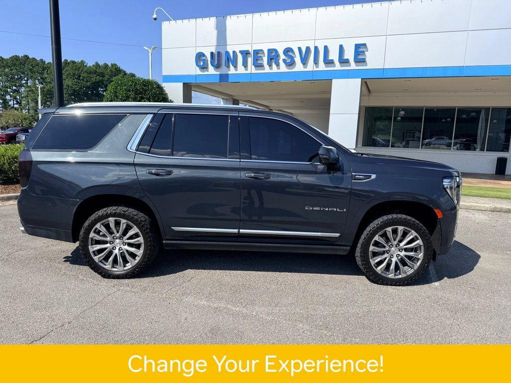 Used 2022 GMC Yukon Denali w/ Denali Premium Package RWD image 4