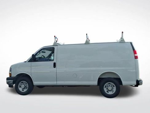 New 2026 Chevrolet Express 2500 w/ Driver Convenience Package RWD image 7