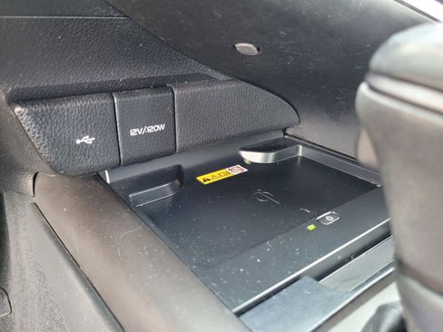 Used 2023 Toyota Camry XSE w/ Navigation Package image 19