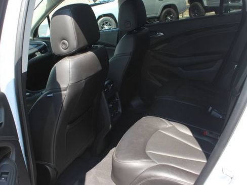 Used 2020 Buick Envision Essence AWD/4WD image 19
