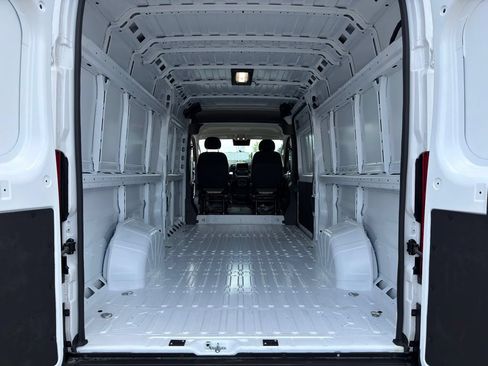 New 2026 RAM ProMaster 3500 w/ Convenience Group FWD image 22