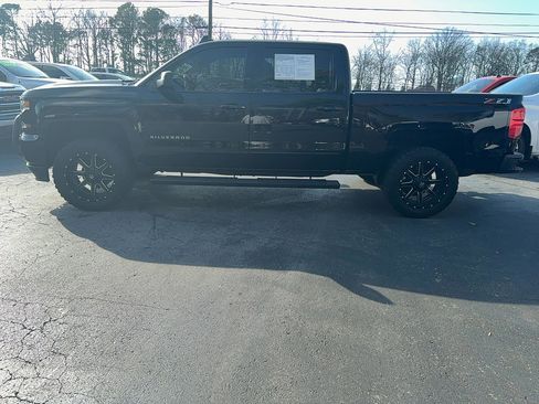 Used 2018 Chevrolet Silverado 1500 LT w/ All Star Edition image 8