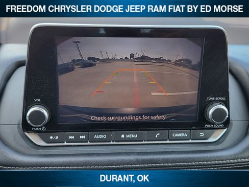 Used 2022 Nissan Rogue SV FWD image 13
