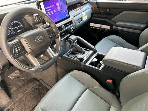 Certified 2025 Toyota 4Runner Trailhunter image 12