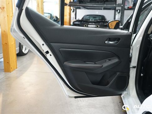 Used 2019 Nissan Altima 2.5 SR FWD image 25
