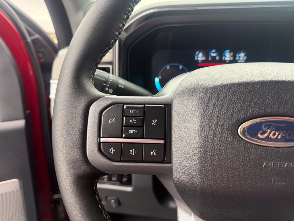 Used 2025 Ford F250 Lariat w/ Black Appearance Package AWD/4WD image 29