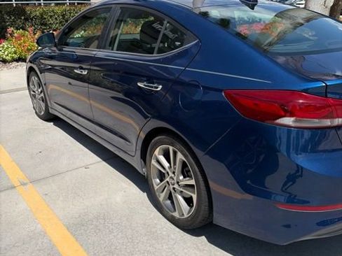 Used 2017 Hyundai Elantra Limited w/ Limited Tech Package 04 FWD image 2