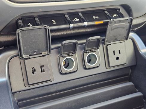 Used 2017 GMC Sierra 1500 SLT image 29