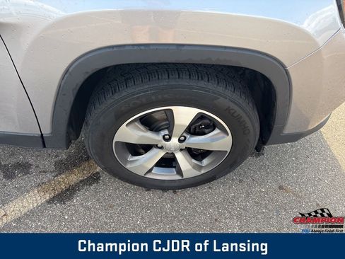 Used 2020 Jeep Cherokee Limited image 13