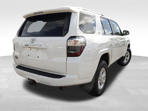Used 2016 Toyota 4Runner SR5 image 4