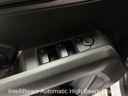 Used 2023 Chevrolet Colorado W/T RWD image 11