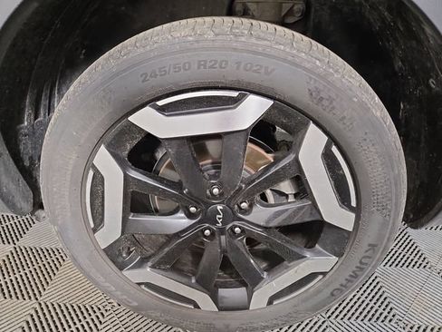 Certified 2025 Kia Telluride S FWD image 10