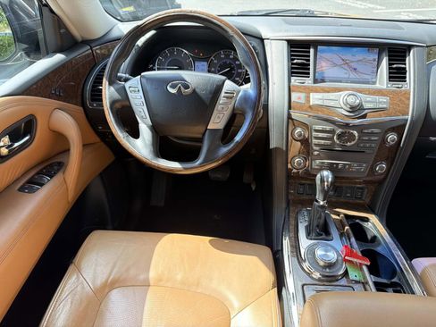 Used 2016 INFINITI QX80 4WD w/ Signature Edition Package image 23