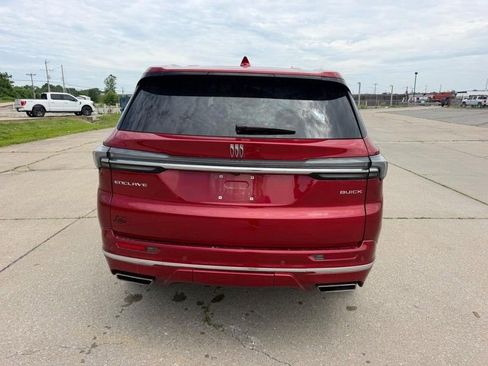 Used 2025 Buick Enclave Avenir w/ LPO, All-Weather Package FWD image 4