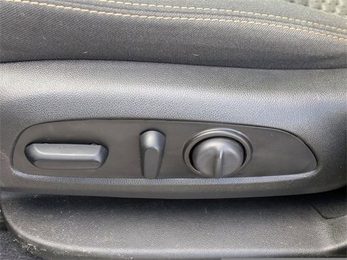 Used 2021 GMC Terrain SLE w/ Driver Convenience Package image 20