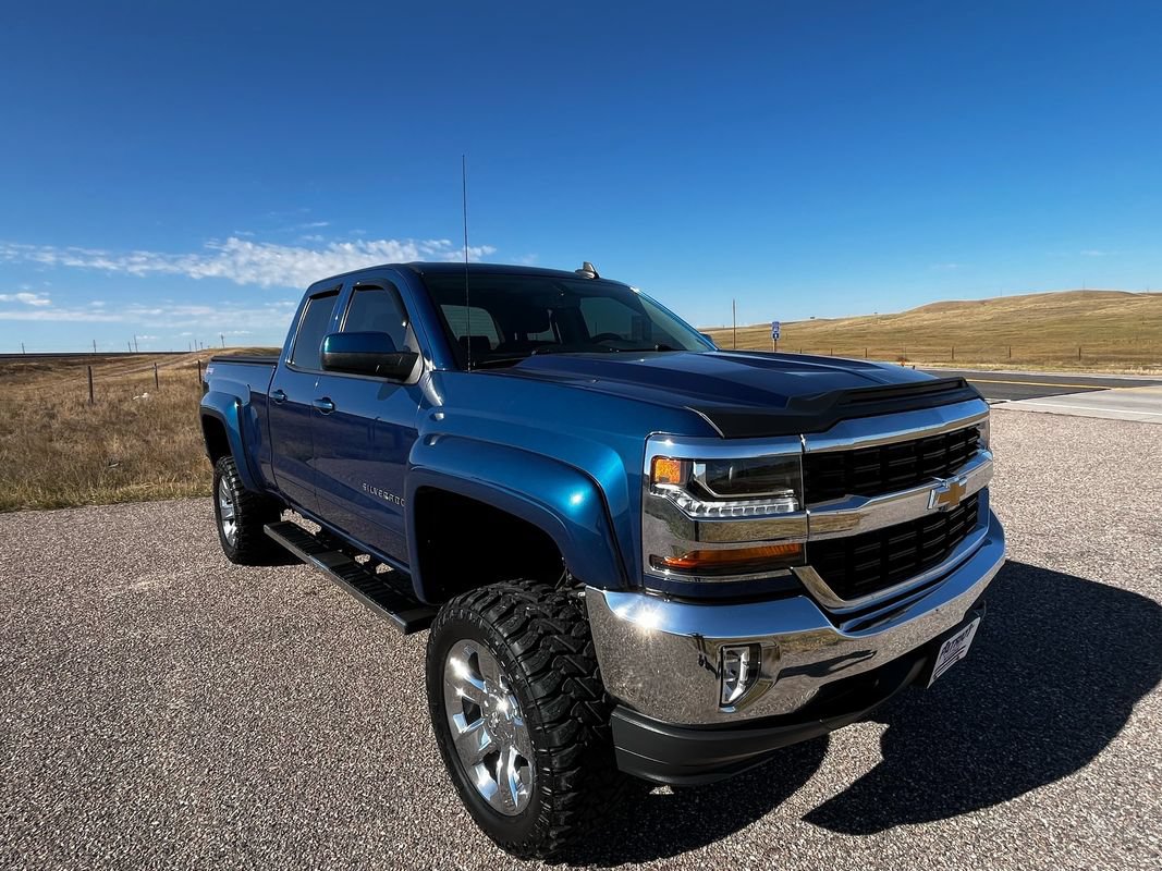 Used 2016 Chevrolet Silverado 1500 LT w/ All Star Edition AWD/4WD image 7