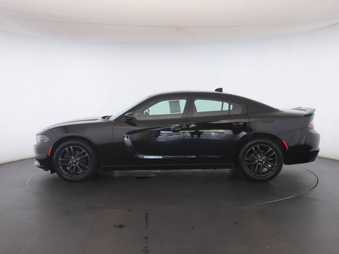 Used 2019 Dodge Charger SXT w/ Blacktop Package AWD/4WD image 18