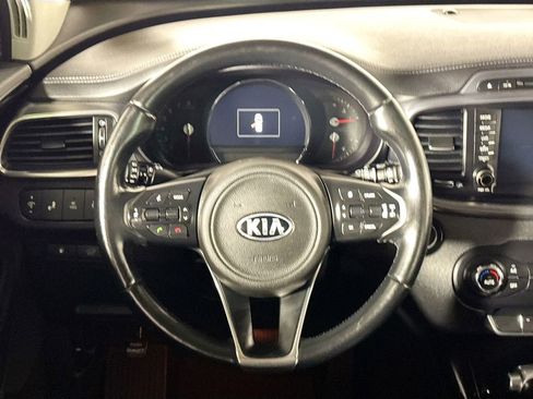 Used 2018 Kia Sorento SX image 13