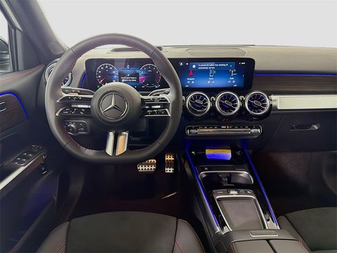 New 2026 Mercedes-Benz GLB 250 4MATIC image 26