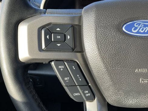 Used 2021 Ford Expedition XLT image 10