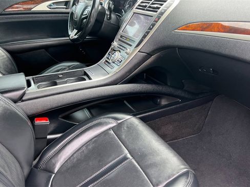 Used 2020 Lincoln MKZ Reserve image 17