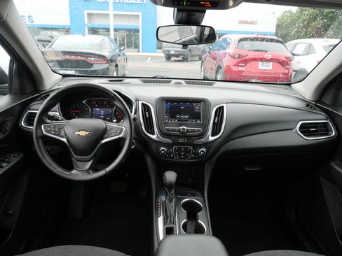 Used 2022 Chevrolet Equinox LT image 19