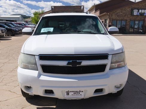 Used 2009 Chevrolet Suburban LT w/ Luxury Package AWD/4WD image 6