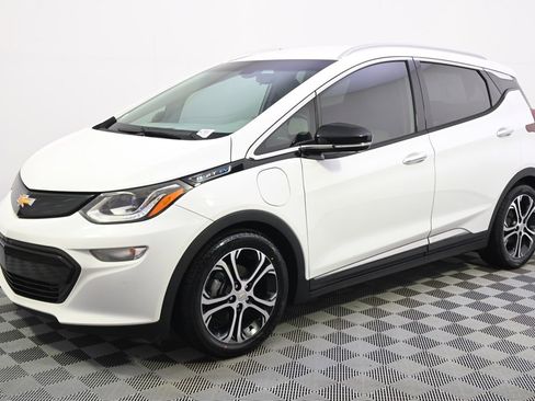 Used 2017 Chevrolet Bolt Premier w/ Infotainment Package image 2