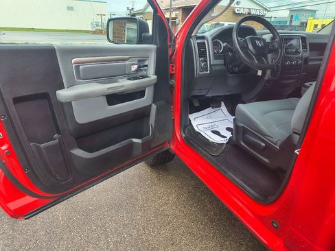 Used 2016 RAM 1500 Express w/ Power & Remote Entry Group AWD/4WD image 12