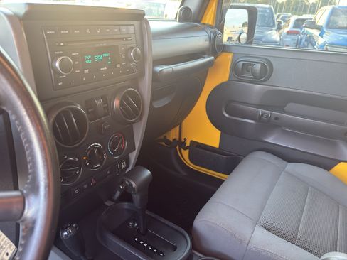 Used 2008 Jeep Wrangler Rubicon w/ Dual Top Group AWD/4WD image 20