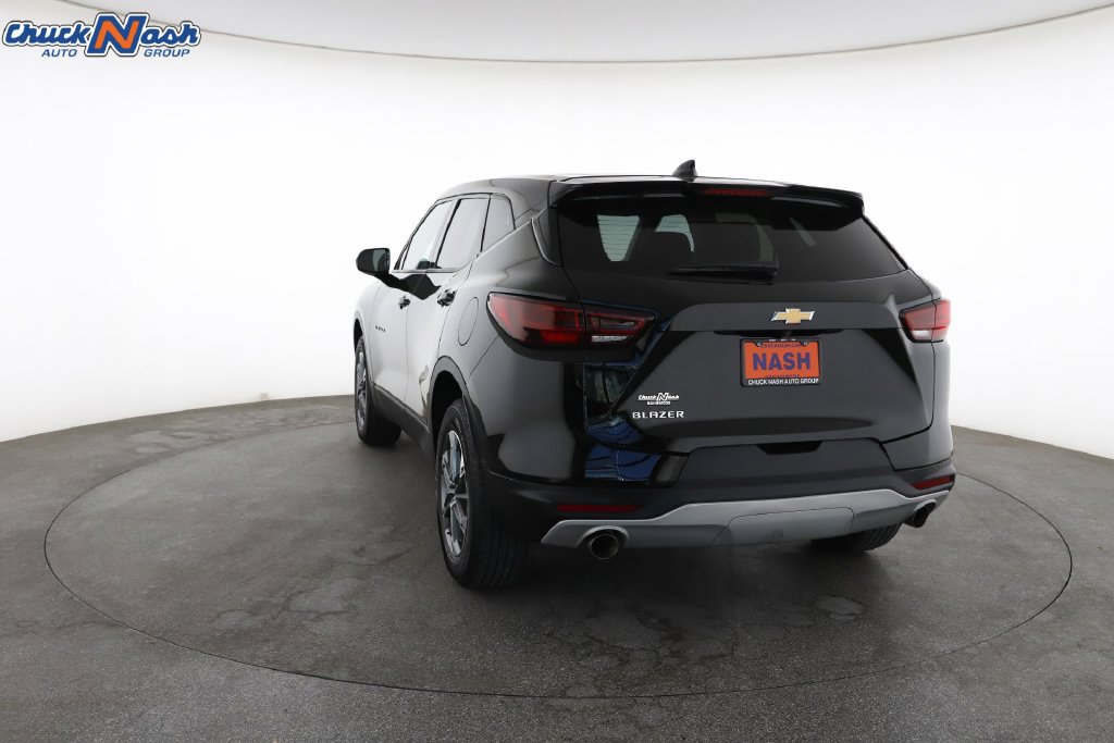 Used 2026 Chevrolet Blazer LT FWD image 9